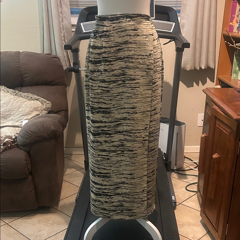 Chaus Black and Cream Maxi Skirt Size 6